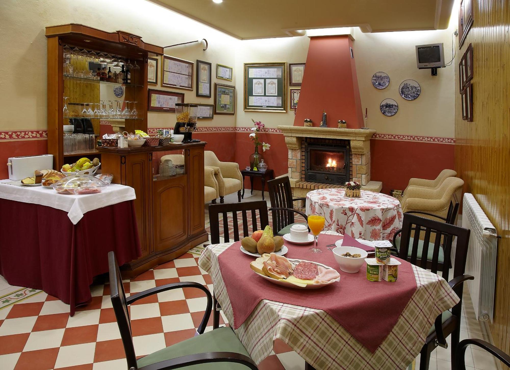 Hotel Villa De Луарка Екстериор снимка