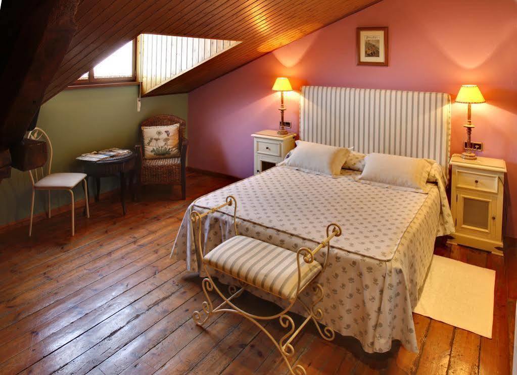 Hotel Villa De Луарка Екстериор снимка